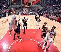 kaiyun(中国)官方网站-快船主场大胜爵士，确保季后赛席位()  第1张